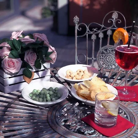 Borgo Antico 3* Como