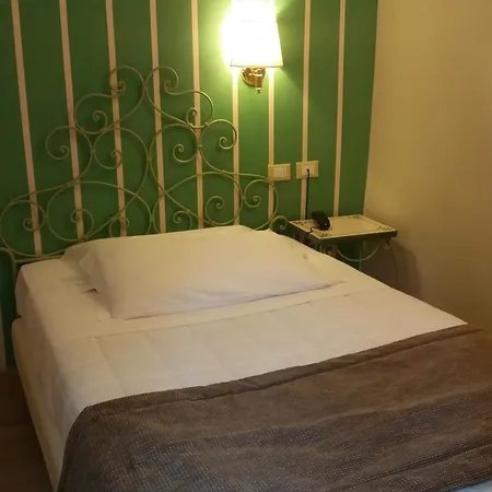 Borgo Antico 3* Como