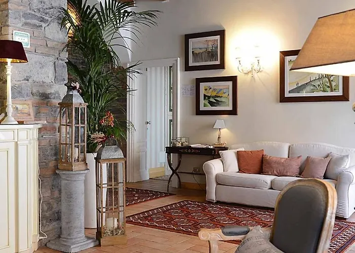 Borgo Antico 3* Como