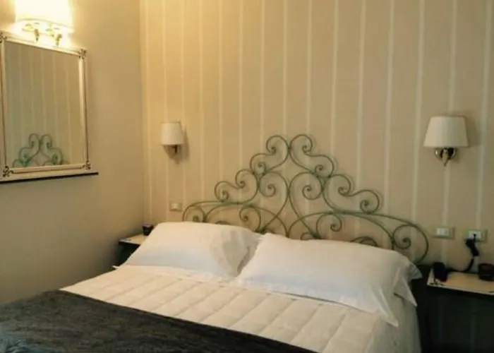 Borgo Antico 3* Como