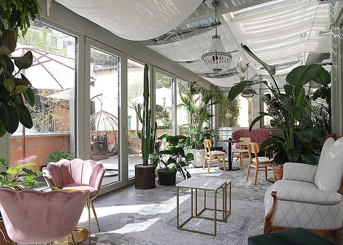 Borgo Antico 3* Como