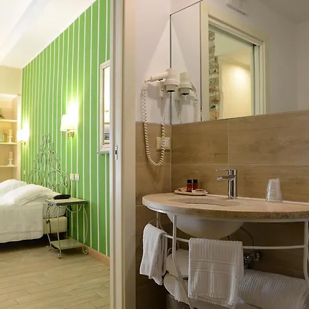 Borgo Antico מלון 3*